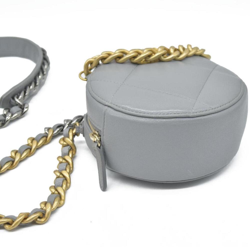 Chanel  Lambskin Quilted Chanel 19 Round Clutch With Chain - Picture 5 of 15